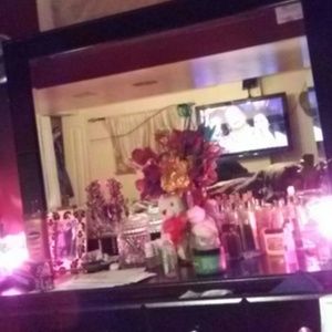 Meet your Posher, Gladys