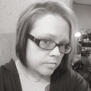 Meet your Posher, Dominique