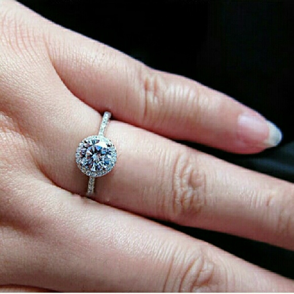 14k White Gold 2.00 ct CZ Diamond Cushion Ring - Picture 3 of 4