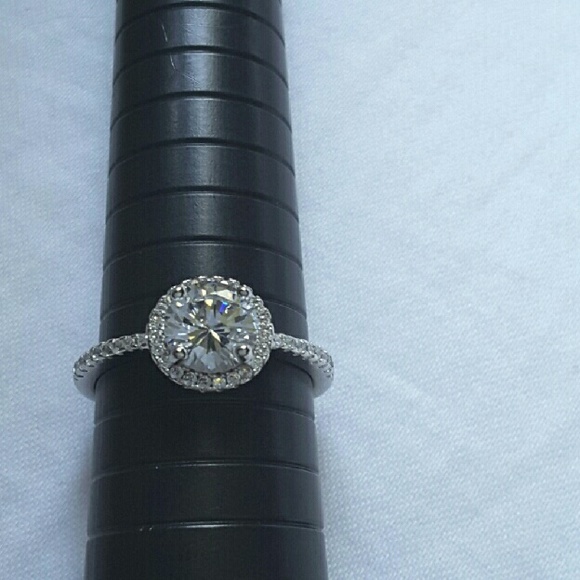 14k White Gold 2.00 ct CZ Diamond Cushion Ring - Picture 4 of 4