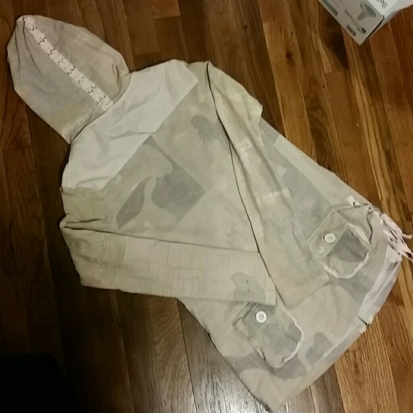 Adorable,  lightweight,  summer hooded jacket! - Picture 2 of 2