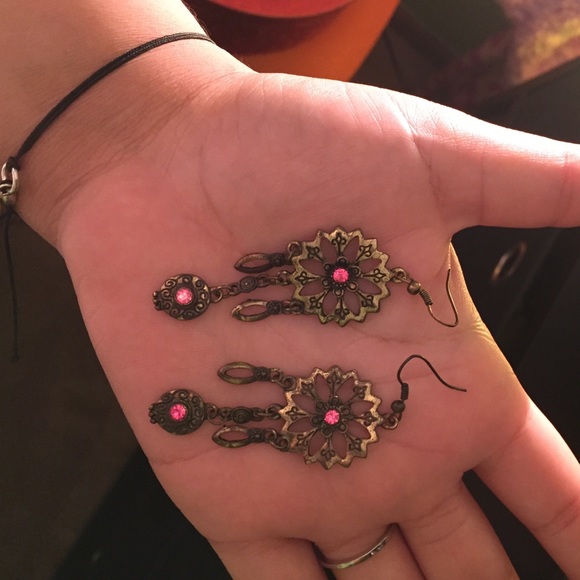 dangle earrings! - Picture 1 of 1