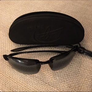 (SOLD) Maui Jim Ho'okipa Sunglasses Gloss Black