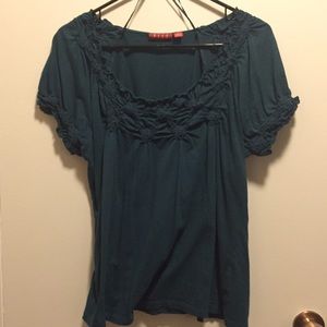 Short-sleeve knit top