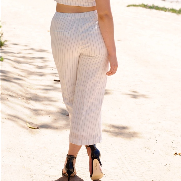 Pin stripe crop pants - Picture 2 of 5