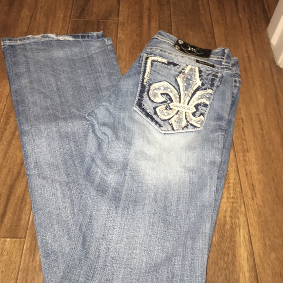 FLASH SALE! Must go!!!✨✨✨MAKE OFFER Miss Me Jeans