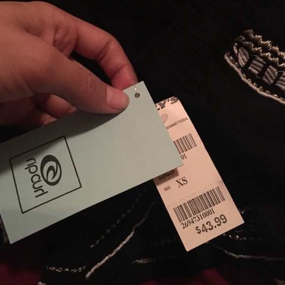 Shorts - Picture 3 of 3