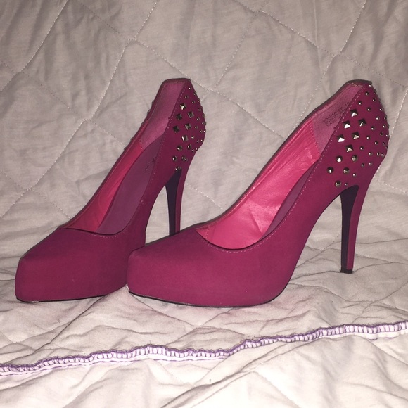 Heels!! Who doesn't love heels!