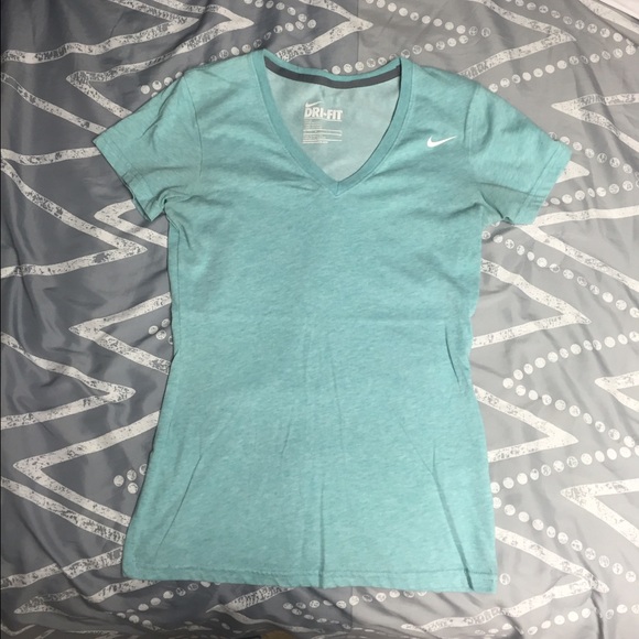 Baby Blue Nike Vneck (Women's XS)