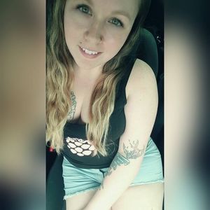 Meet your Posher, Joelle