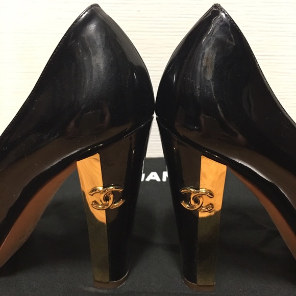 Chanel heels - Picture 3 of 8