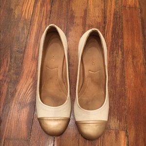 Aerosoles chic comfy pumps with a 3" covered wedge