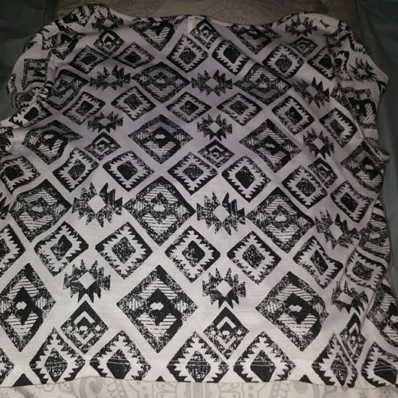 Top - Picture 2 of 2