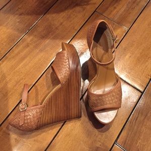 Platform wedges