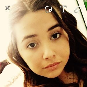 Meet your Posher, Adriana