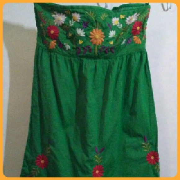 Mexican Embroderied Strapless Tank