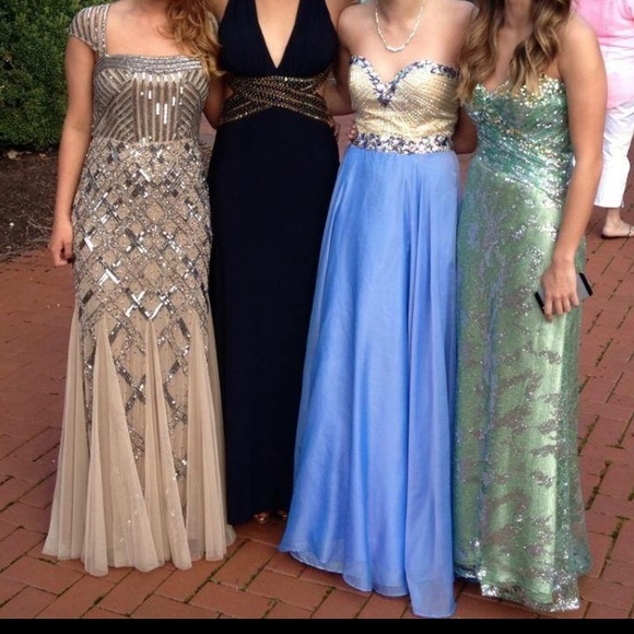 Adrianna Papell beaded gown - Picture 3 of 4