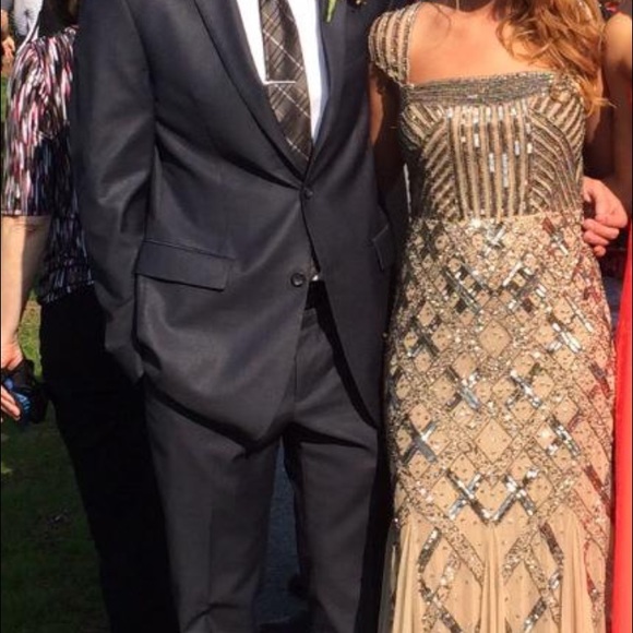 Adrianna Papell beaded gown - Picture 4 of 4