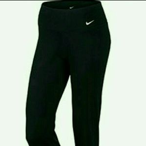 Nike Legend 2.0 Regular Fit  Women's size XL NWT