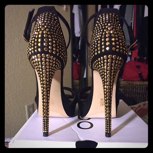 ALDO Womens Black/ Gold High Heels
