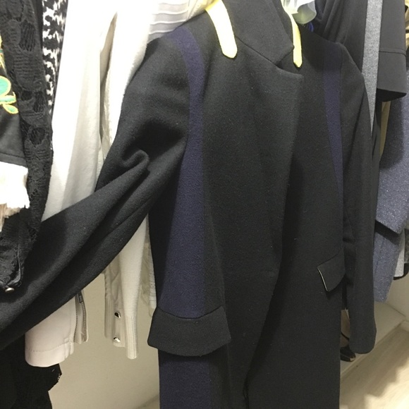 VOV black coat - Picture 4 of 4