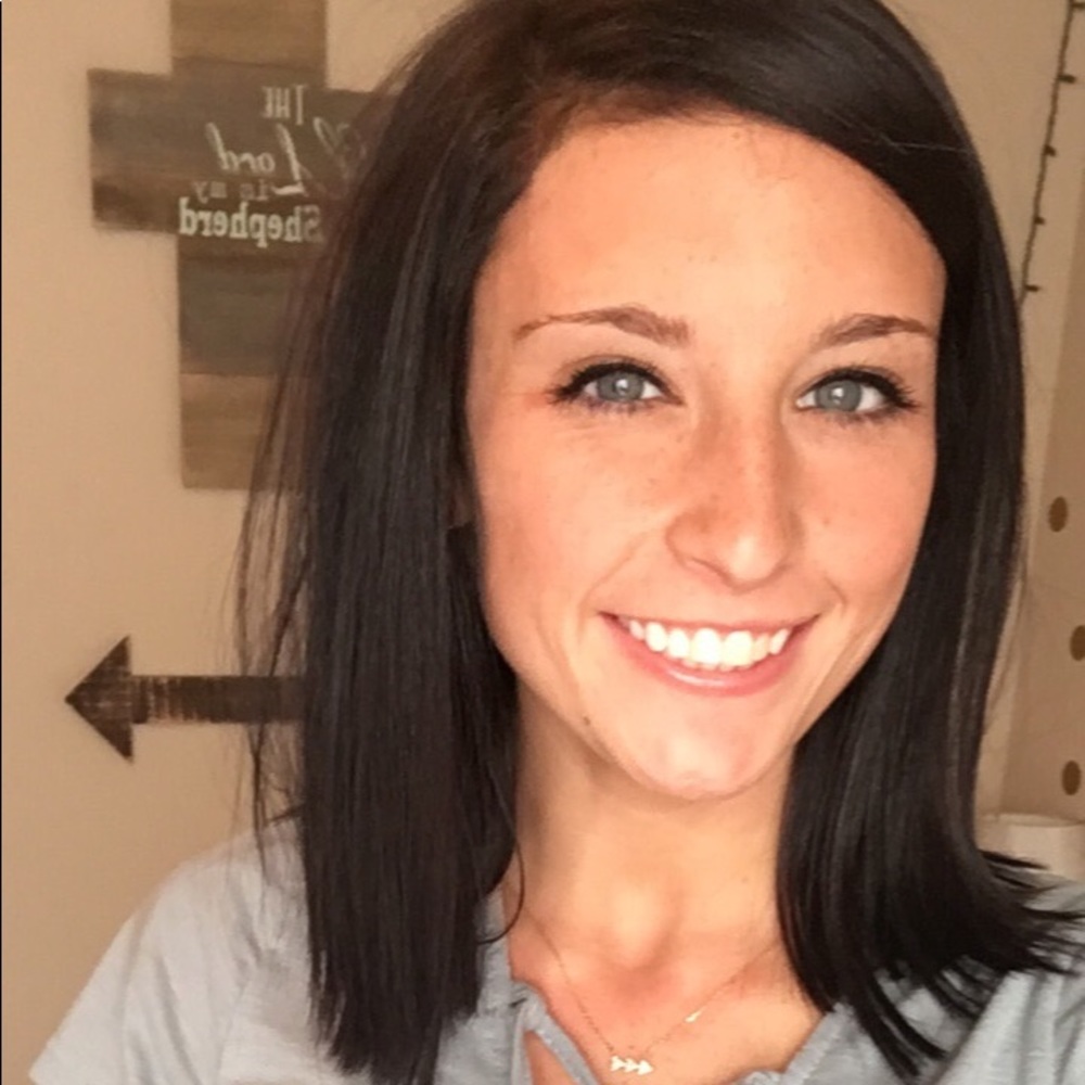 Meet your Posher, Hannah