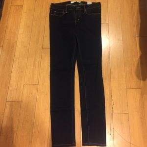 Blue Skinny Jeans. W- 28 L- 31
