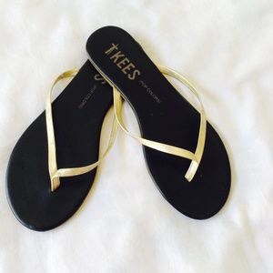 Gold simple flip flops Size 8