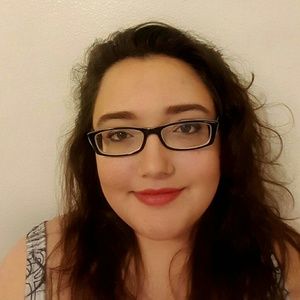 Meet your Posher, Lauralee