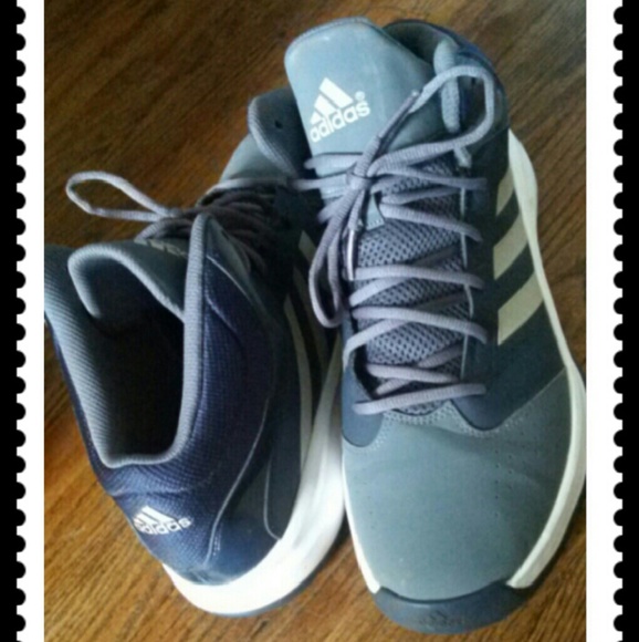 Adidas. 🔴** BIG SALE ** - Picture 2 of 3