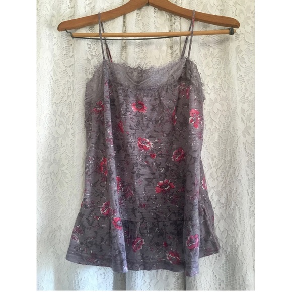 ⭐️American Eagle Outfitters lilac floral tank top - Picture 1 of 4