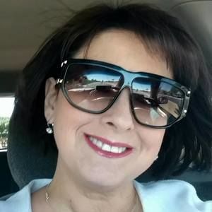 Meet your Posher, Deborah