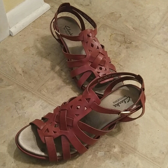 ✨HP✨Sold! Best In Shoes Host Pick - Picture 2 of 3