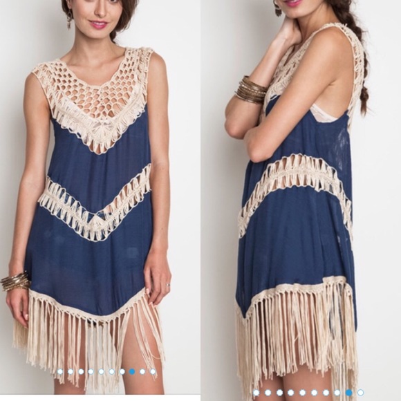 Tops - Reduced 💥Crochet Fringe Tunic 💙