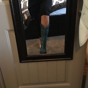 Turquoise Gianni Bini cowgirl boots