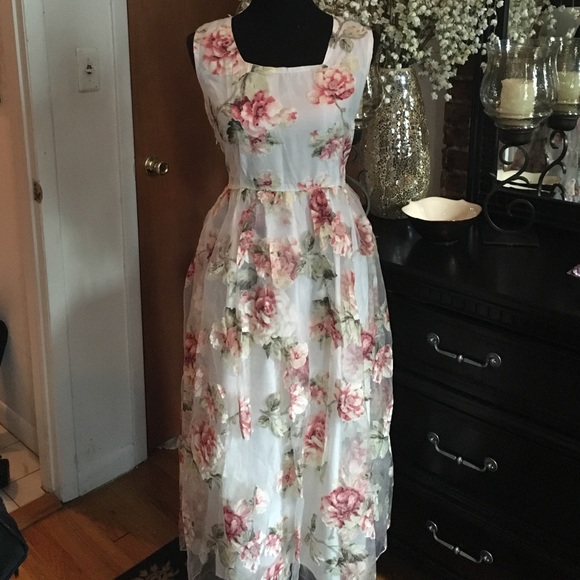 🌹 Rose print summer maxi dress 🌹