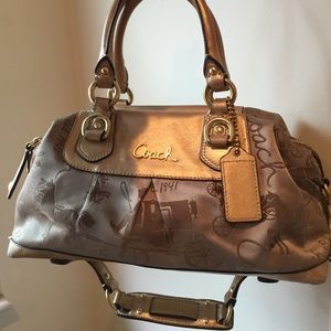 Very cute Authentic Coach Bag!!!