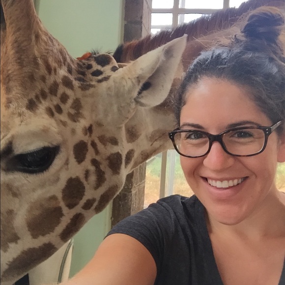 Meet your Posher, Bari