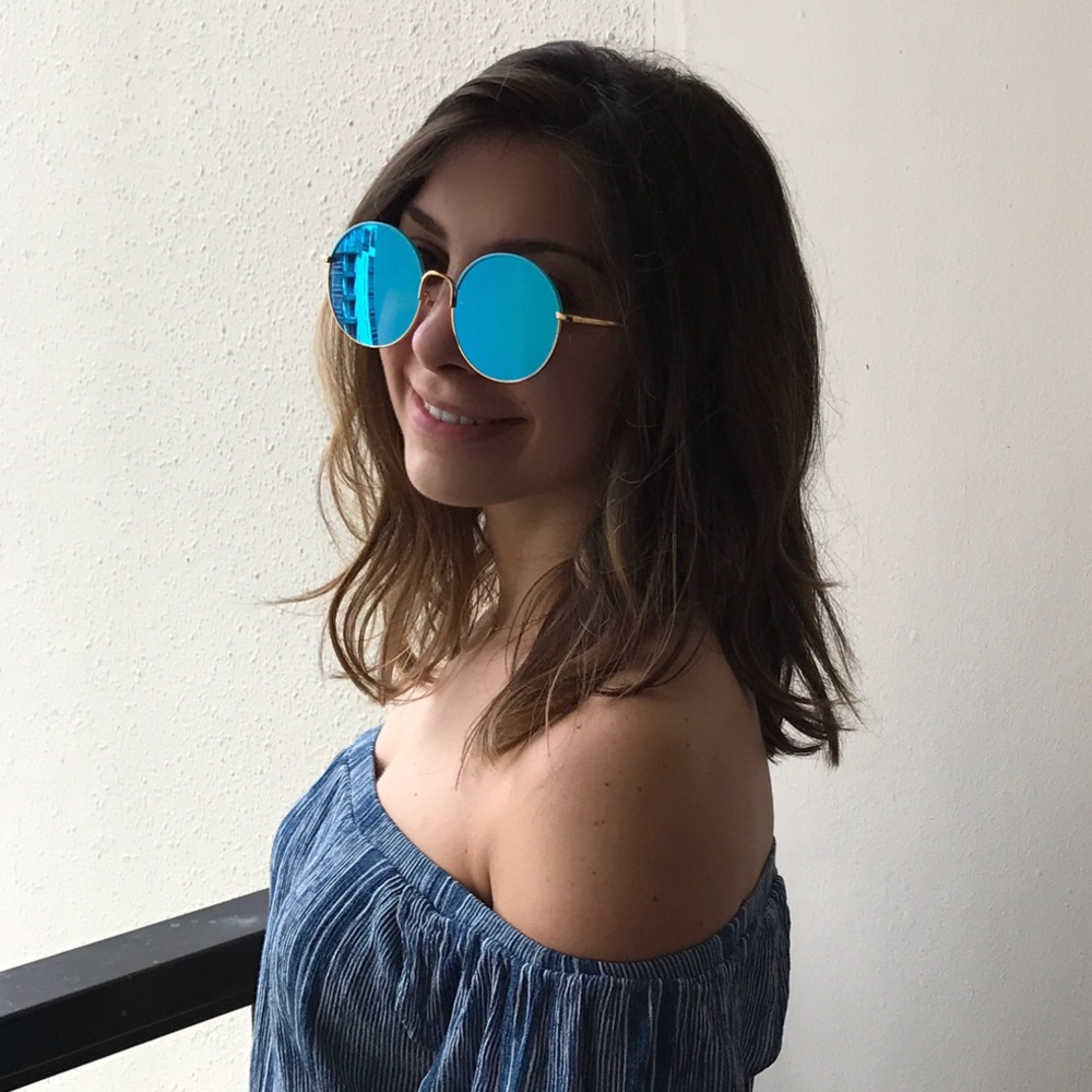 Meet your Posher, Roxanne