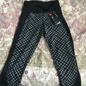 Under armour capris NWT