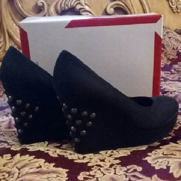 Kardashian Kollection shoes