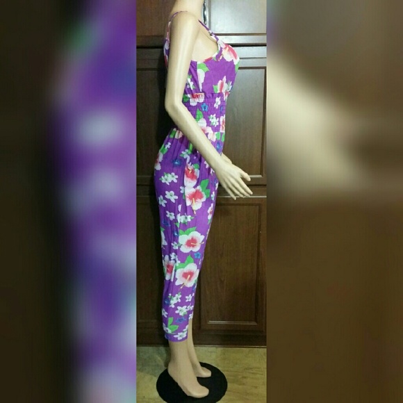 NWT FUN Floral Romper Capri - Picture 2 of 3