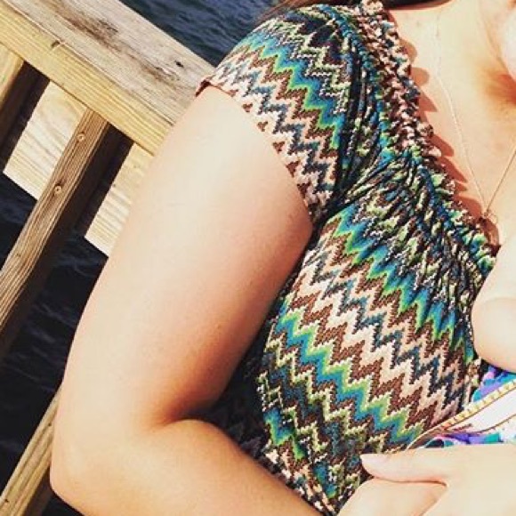 ISO chevron top