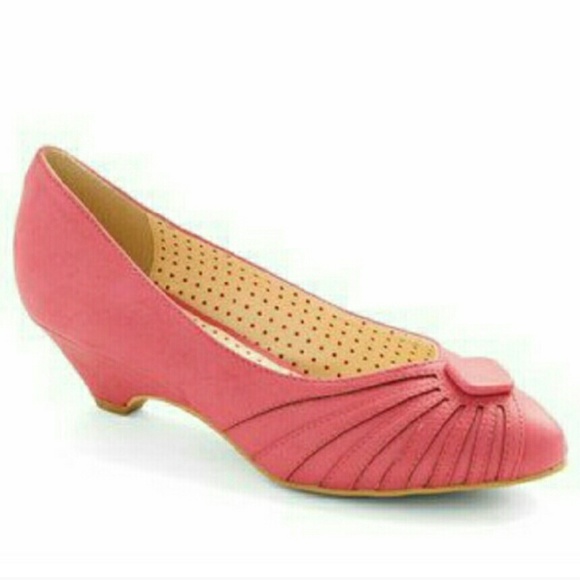 ModCloth Shoes - NWOT- Burst of Fresh Flair Heels in Pink B.A.I.T