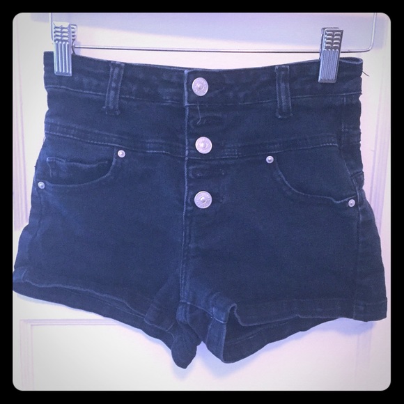 Delia's skylar shorts