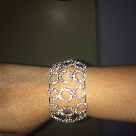 Cuff Bracelet - Picture 3 of 4
