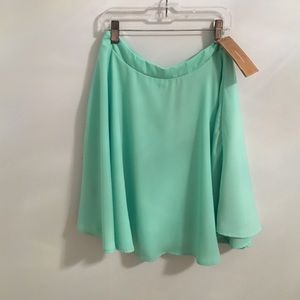 Brand new mint skirt!