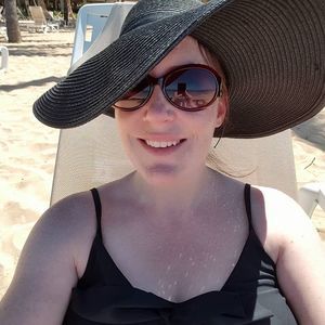 Meet your Posher, Alisa