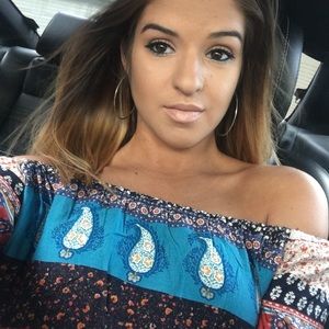 Meet your Posher, Julia