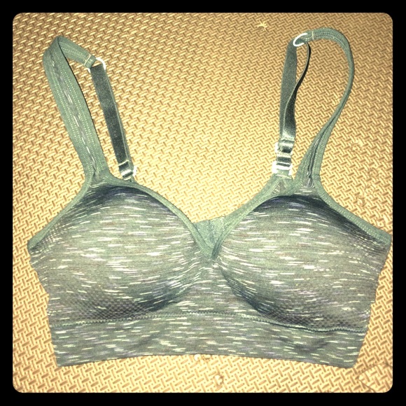 Sports bra